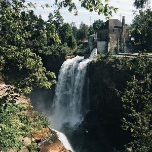 Meet your Posher, Alexis